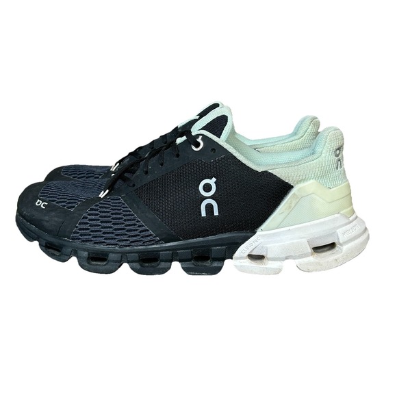 On Running Shoes - On Cloudflyer Running Women's 7.5 Black White Lace Up Comfort Shoes Walk Light